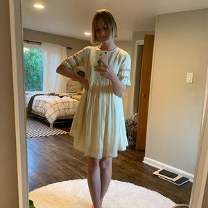Aritzia Dresses - aritzia dress in cream Aritzia Dresses - aritzia dress in cream